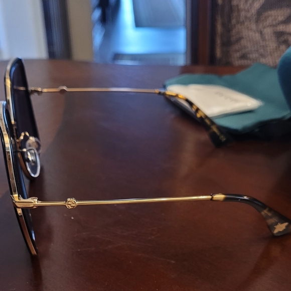 Stunning new oversized sunglasses - Picture 6 of 6